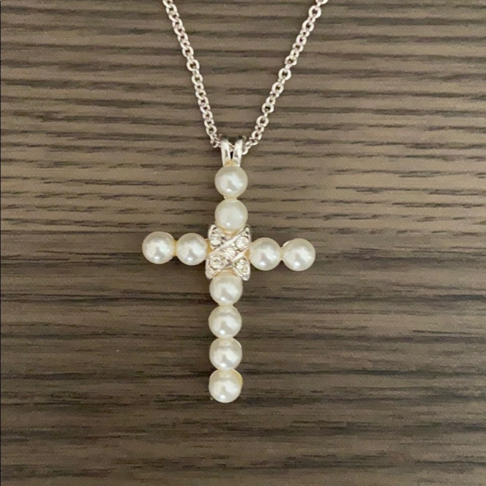 🌻Cross Pendant and Chain